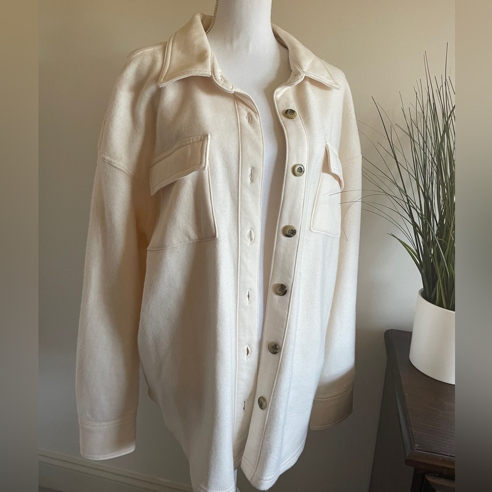 NWOT Steve Madden Cozy Button Up Off-White